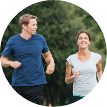 ლიოტონი® 1000 გელი სპორტში, წყვილი დარბის პარკში.